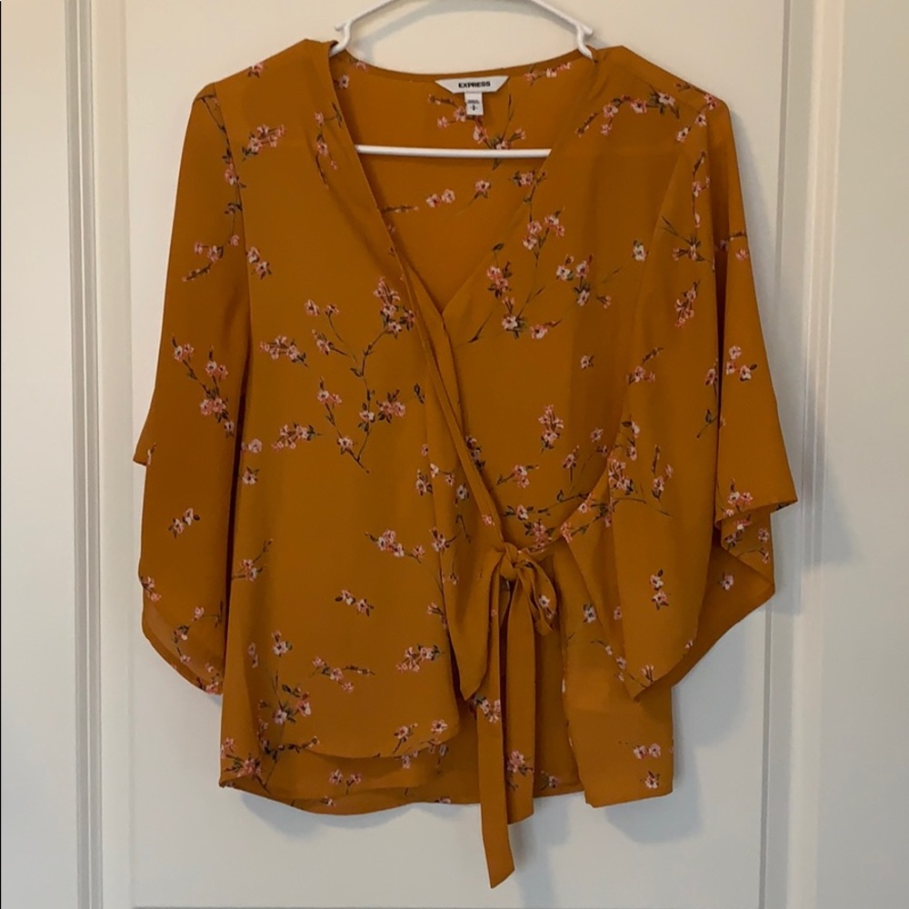 Express Floral Blouse